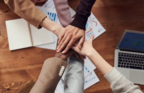 Studio tavolo schermi